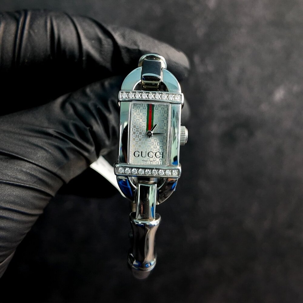 Gucci 6800L Steel Rectangular 0.50Cmond Watch